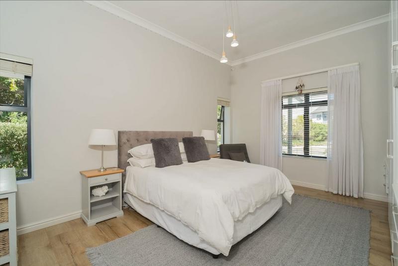 4 Bedroom Property for Sale in Lake Michelle Western Cape